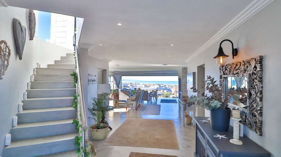 2 Bedroom Property for Sale in Stilbaai Oos Western Cape